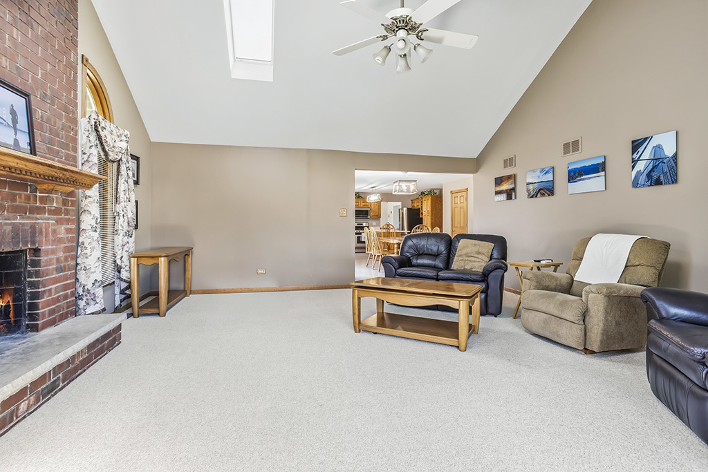 705 Ridgefield Road New Lenox IL 60451