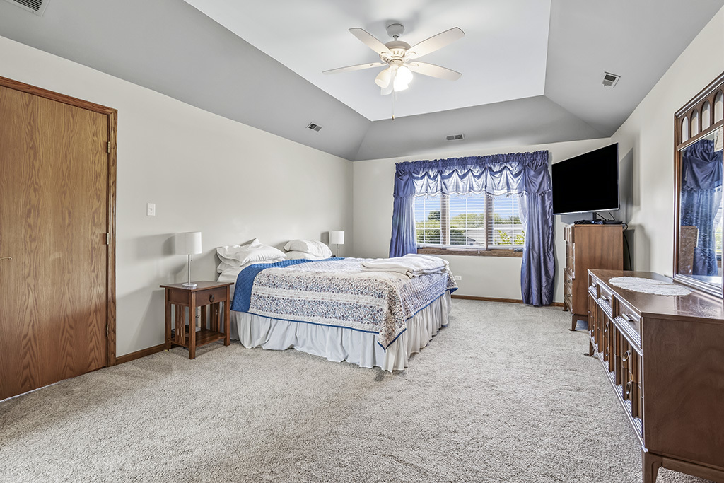 705 Ridgefield Road New Lenox IL 60451