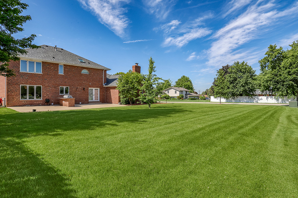 705 Ridgefield Road New Lenox IL 60451