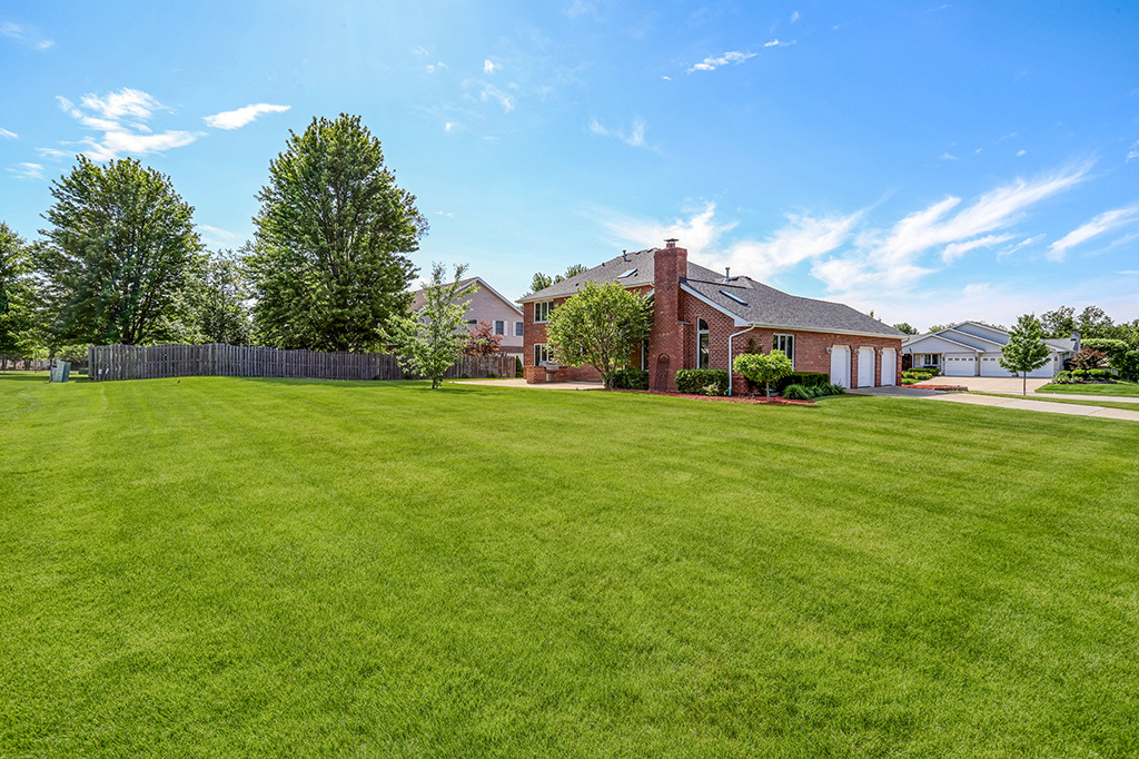 705 Ridgefield Road New Lenox IL 60451