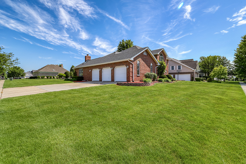 705 Ridgefield Road New Lenox IL 60451