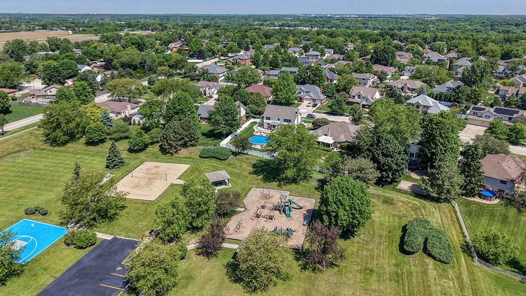 705 Ridgefield Road New Lenox IL 60451