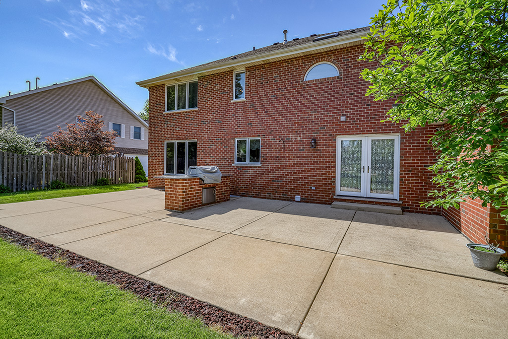 705 Ridgefield Road New Lenox IL 60451