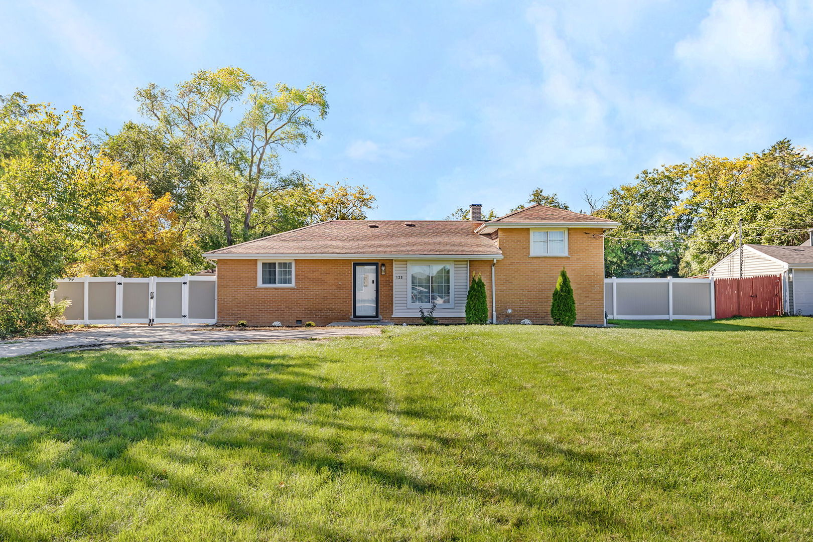 128 South Villa Avenue S Addison IL 60101