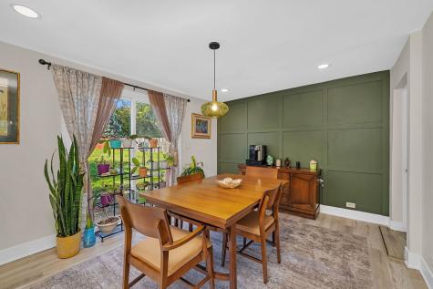 128 South Villa Avenue S Addison IL 60101