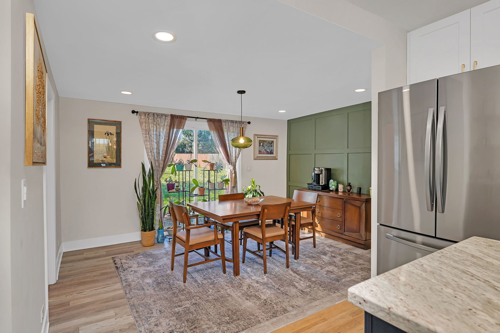 128 South Villa Avenue S Addison IL 60101