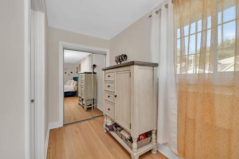 128 South Villa Avenue S Addison IL 60101