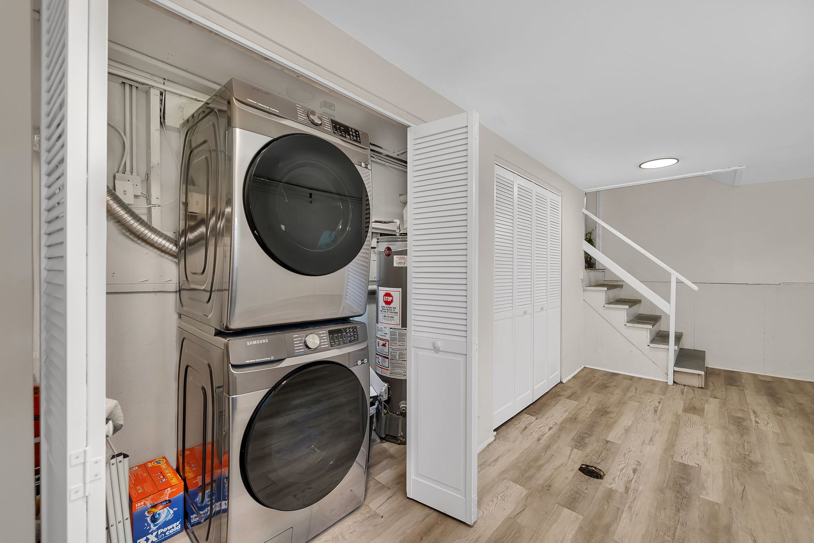 128 South Villa Avenue S Addison IL 60101