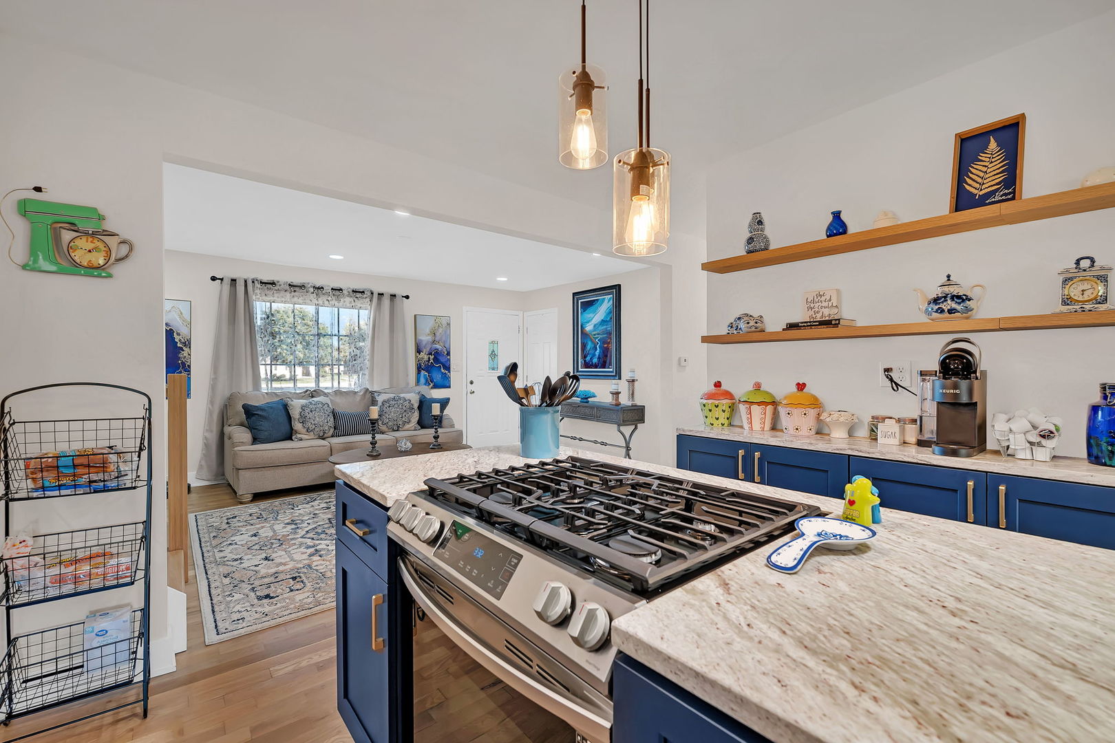 128 South Villa Avenue S Addison IL 60101