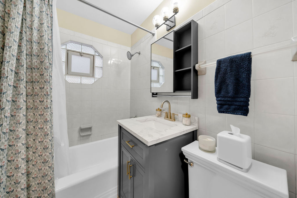 11151 South Christiana Avenue Chicago IL 60655