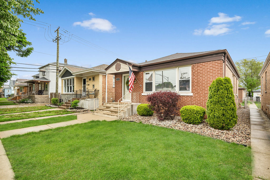 11151 South Christiana Avenue Chicago IL 60655