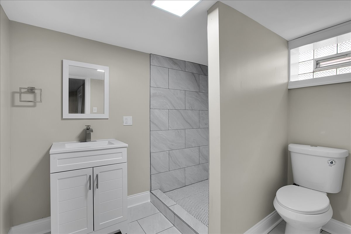 9709 South Avalon Avenue Chicago IL 60628