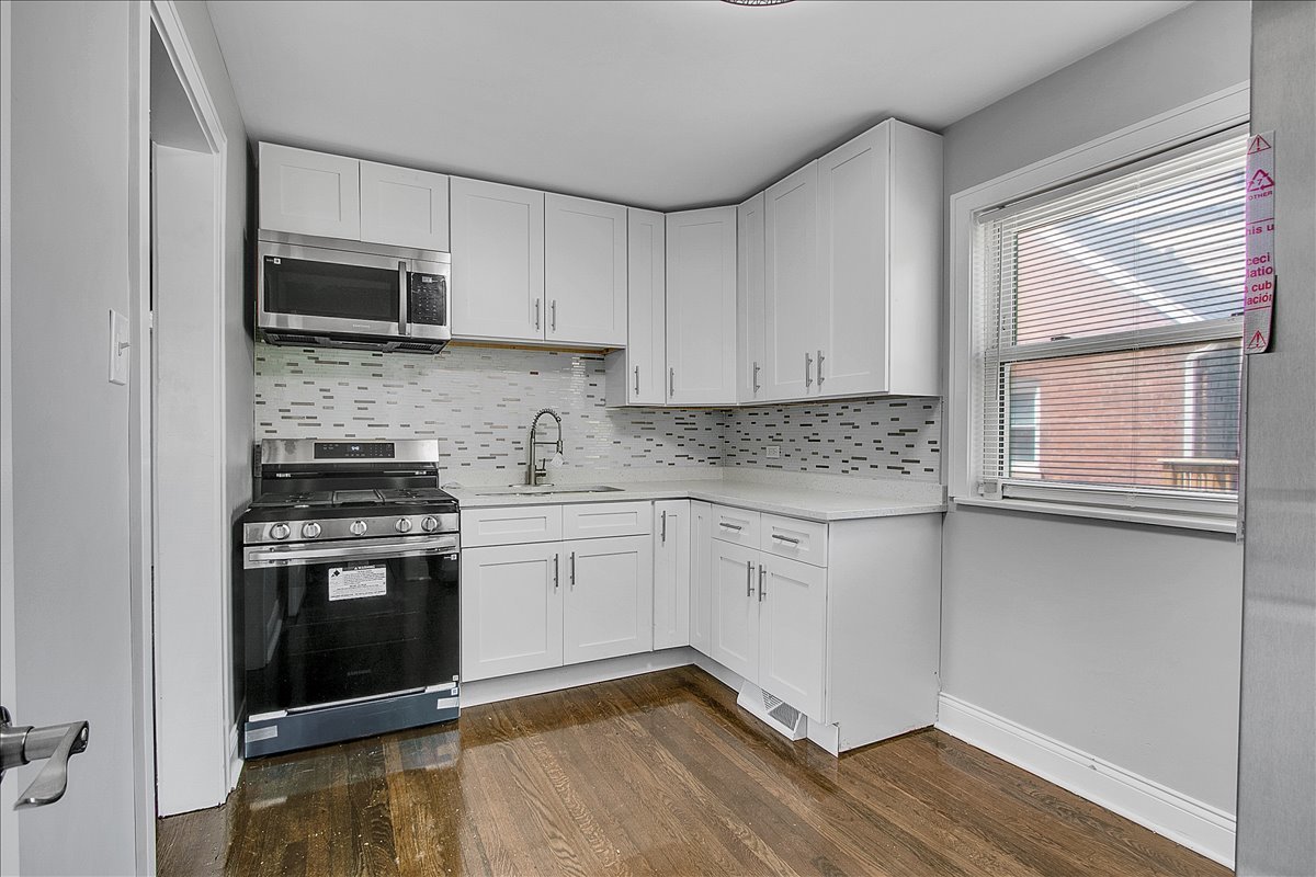 9709 South Avalon Avenue Chicago IL 60628