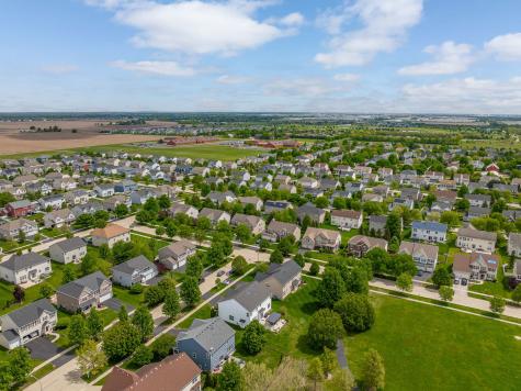 2297 Deerpath Road Bolingbrook IL 60490