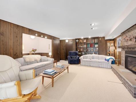 1925 Glencoe Street Wheaton IL 60187