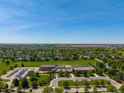 205 Woodlet Lane Bolingbrook IL 60490