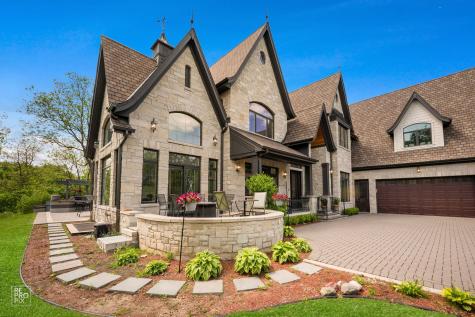 6270 South Garfield Avenue Burr Ridge IL 60527