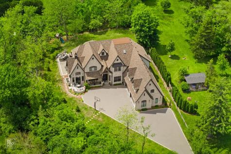 6270 South Garfield Avenue Burr Ridge IL 60527