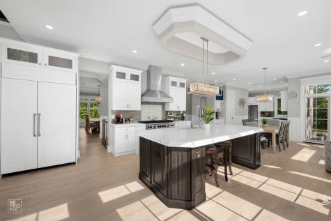 6270 South Garfield Avenue Burr Ridge IL 60527