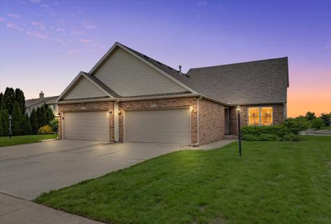 2508 Windward Boulevard Champaign IL 61821