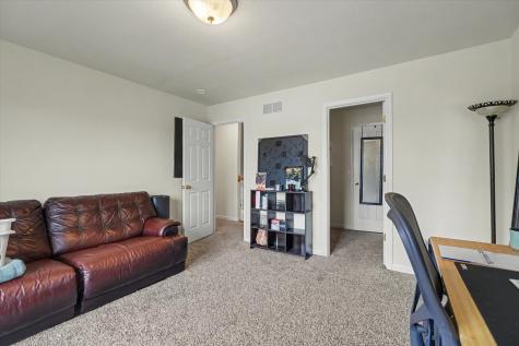 2508 Windward Boulevard Champaign IL 61821