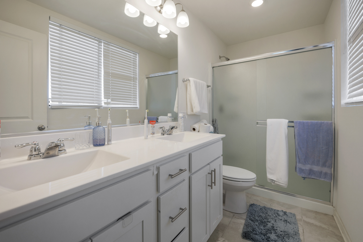 1308 Catalina Court Schaumburg IL 60173