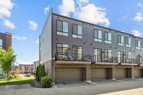 1308 Catalina Court Schaumburg IL 60173