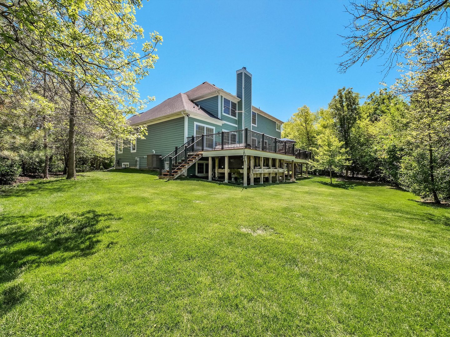 S492 Rebecca Lane Winfield IL 60190