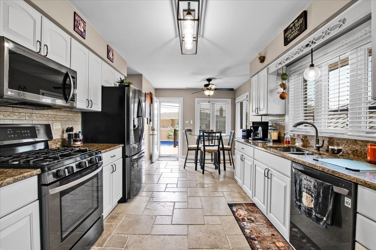 8537 West Winona Street Chicago IL 60656