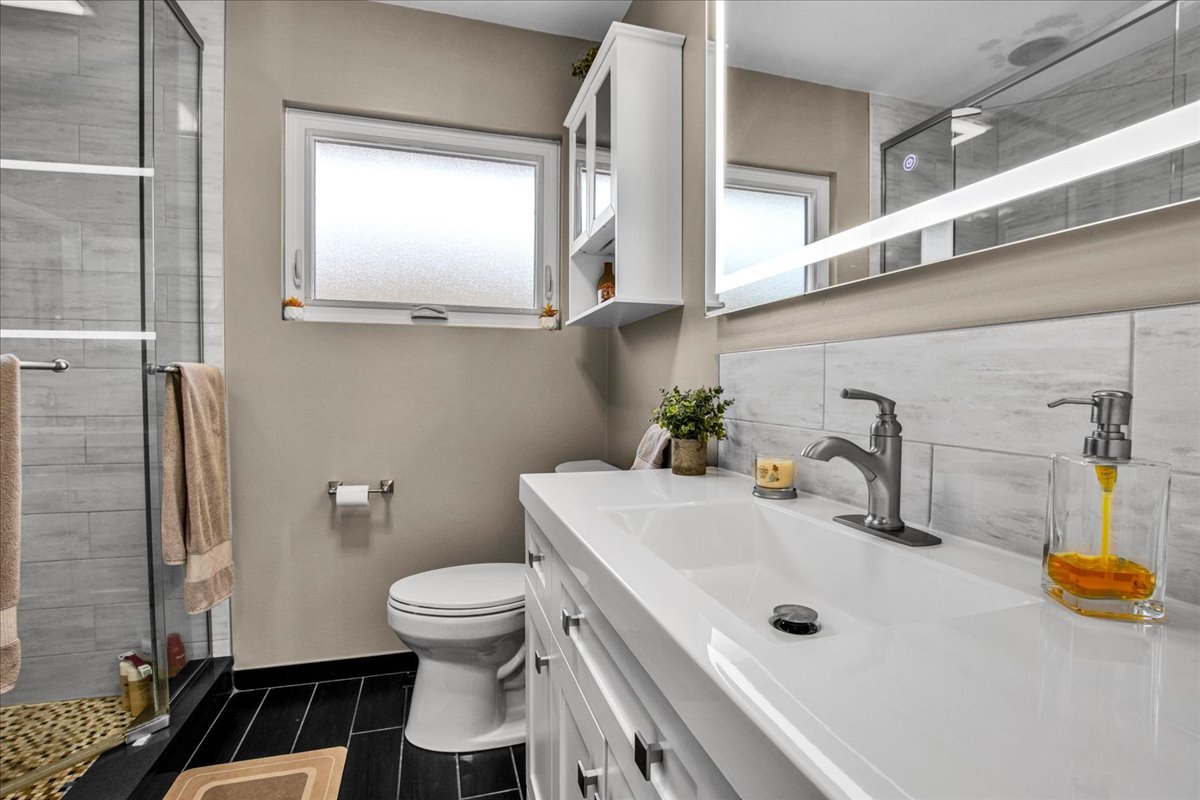 8537 West Winona Street Chicago IL 60656