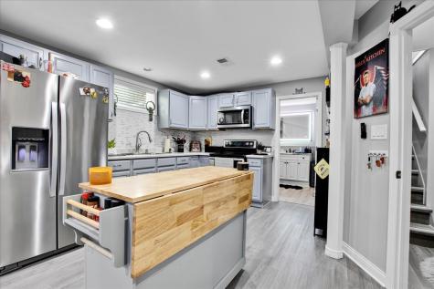 8537 West Winona Street Chicago IL 60656