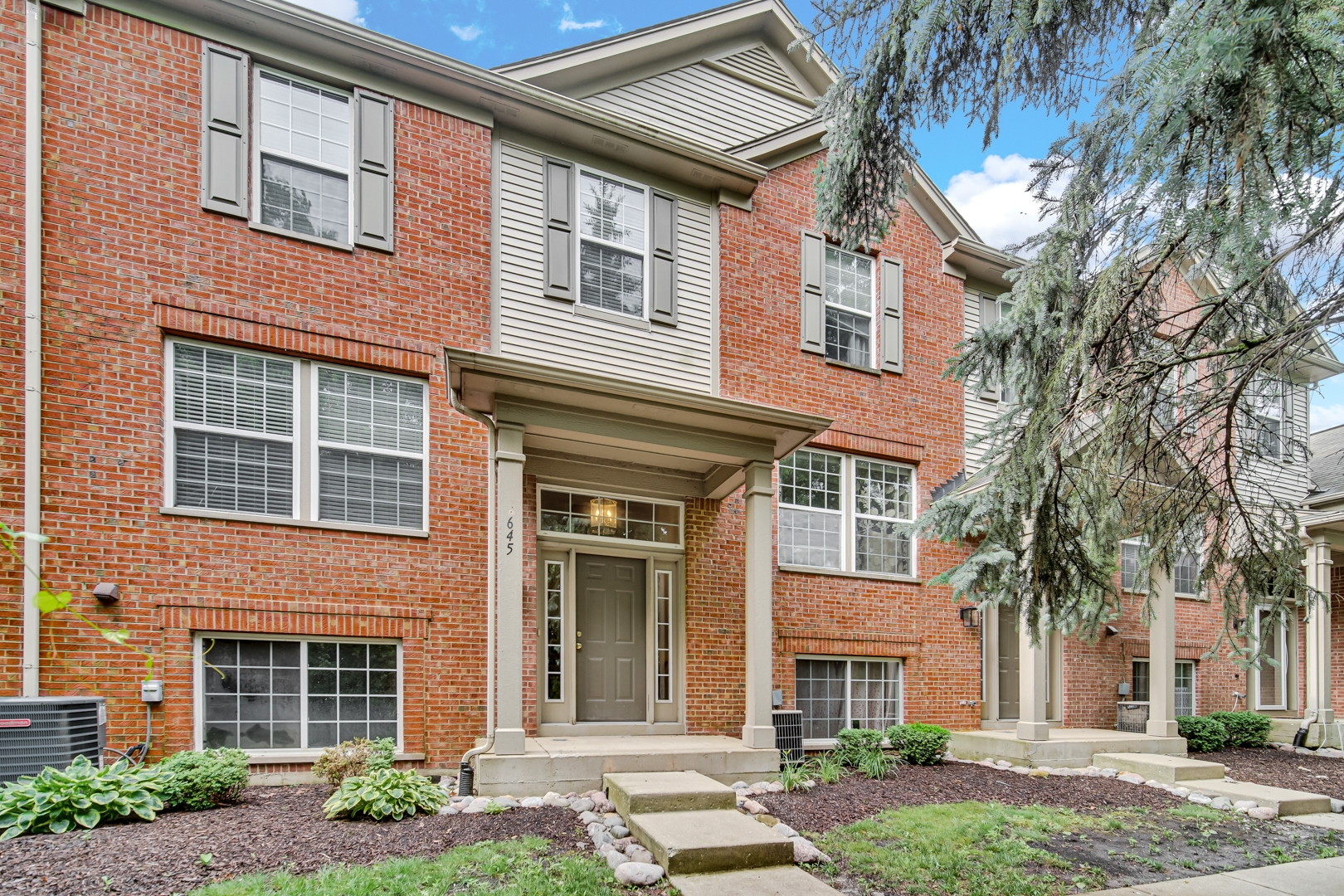645 Conservatory Lane Aurora IL 60502
