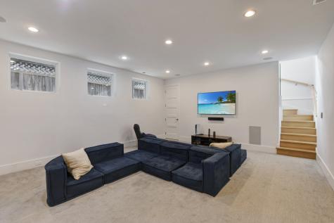 3012 North Hoyne Avenue Chicago IL 60618