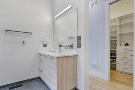 3012 North Hoyne Avenue Chicago IL 60618