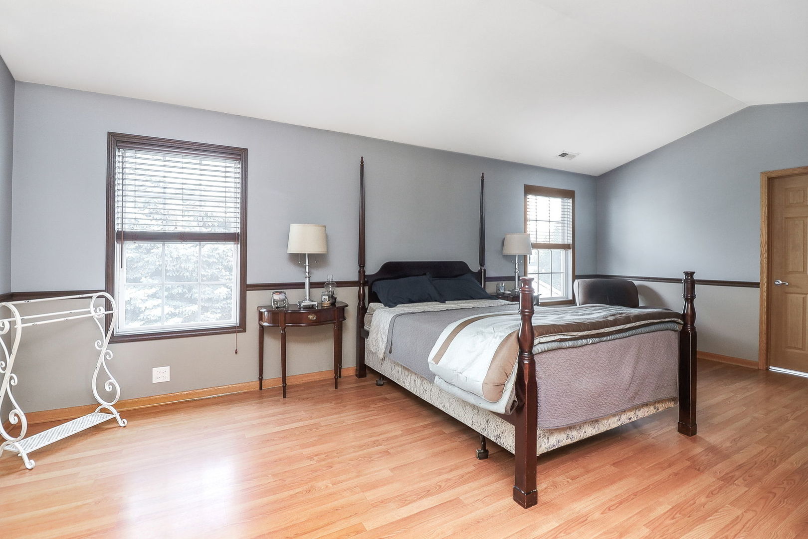 406 South Palmer Drive Bolingbrook IL 60490