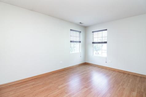 406 South Palmer Drive Bolingbrook IL 60490