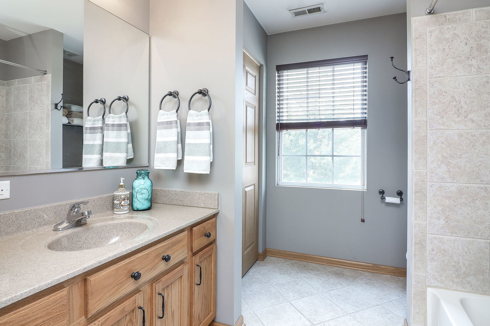 406 South Palmer Drive Bolingbrook IL 60490