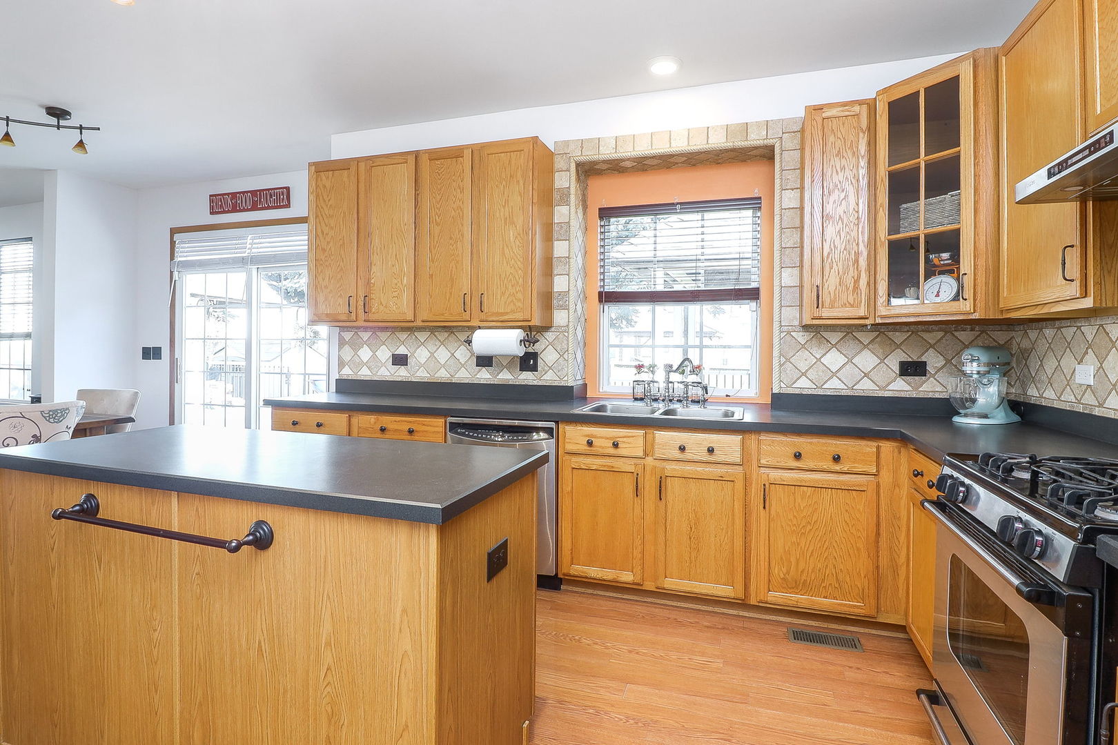 406 South Palmer Drive Bolingbrook IL 60490