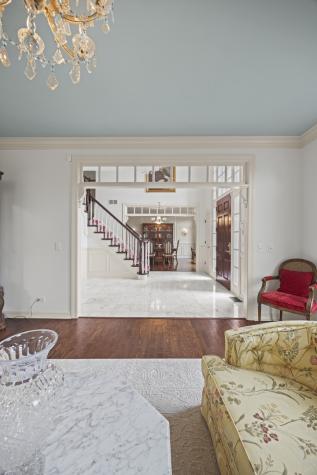 1110 Fox Glen Drive St. Charles IL 60174