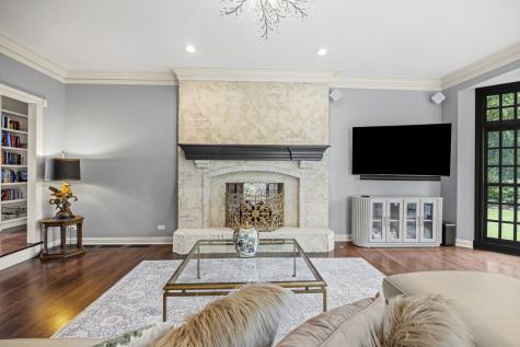 1110 Fox Glen Drive St. Charles IL 60174