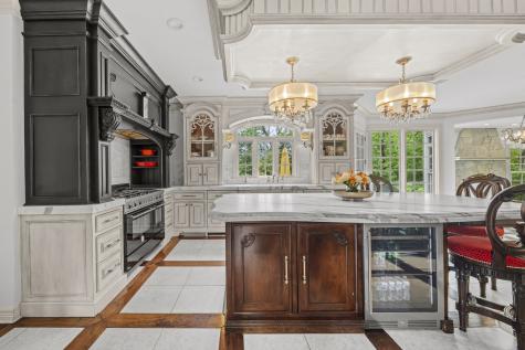 1110 Fox Glen Drive St. Charles IL 60174