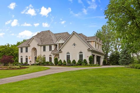 1110 Fox Glen Drive St. Charles IL 60174