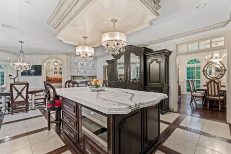 1110 Fox Glen Drive St. Charles IL 60174