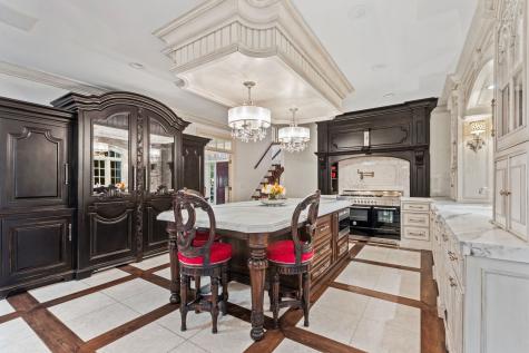 1110 Fox Glen Drive St. Charles IL 60174