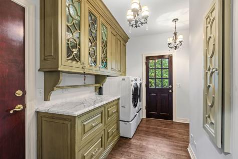1110 Fox Glen Drive St. Charles IL 60174