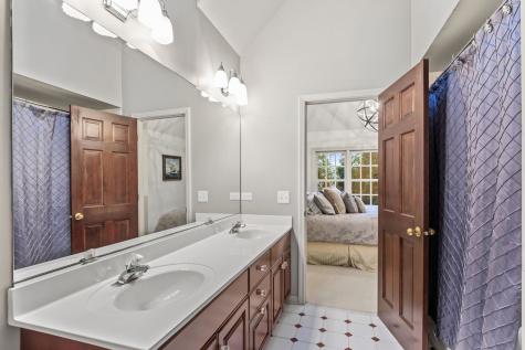 1110 Fox Glen Drive St. Charles IL 60174
