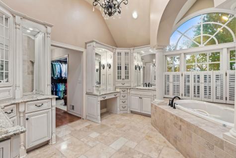 1110 Fox Glen Drive St. Charles IL 60174