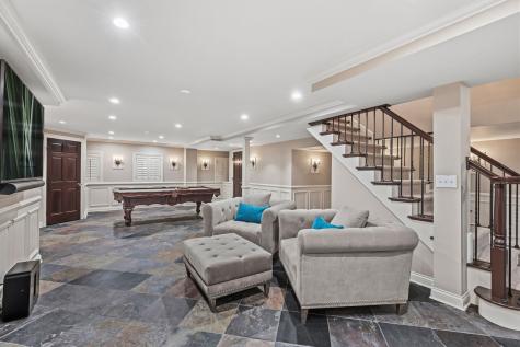 1110 Fox Glen Drive St. Charles IL 60174