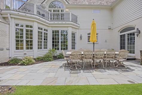 1110 Fox Glen Drive St. Charles IL 60174