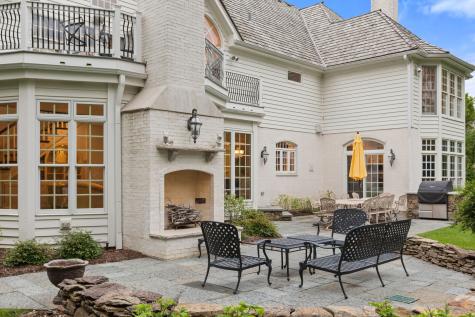 1110 Fox Glen Drive St. Charles IL 60174